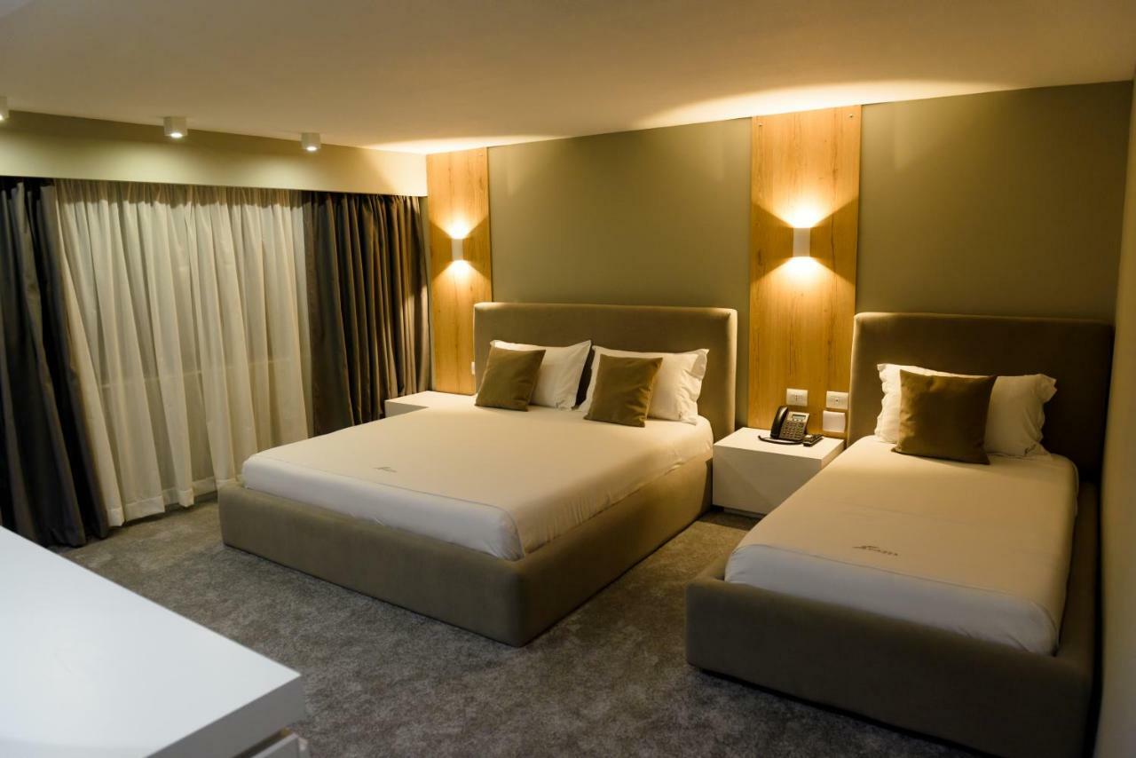 Hotel One Vlore Exterior photo